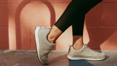 comfortable grounded footwear for outdoor use