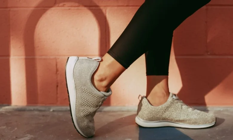 comfortable grounded footwear for outdoor use